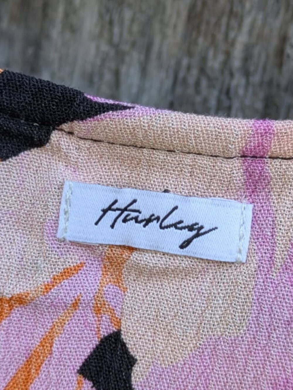 Hurley Tropical Crepe Top NWOT - Picture 5 of 5
